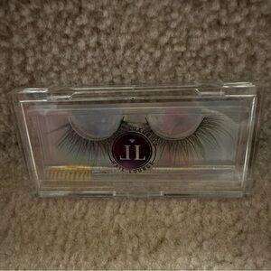 Little Luxury False Eyelashes in Clear Case new